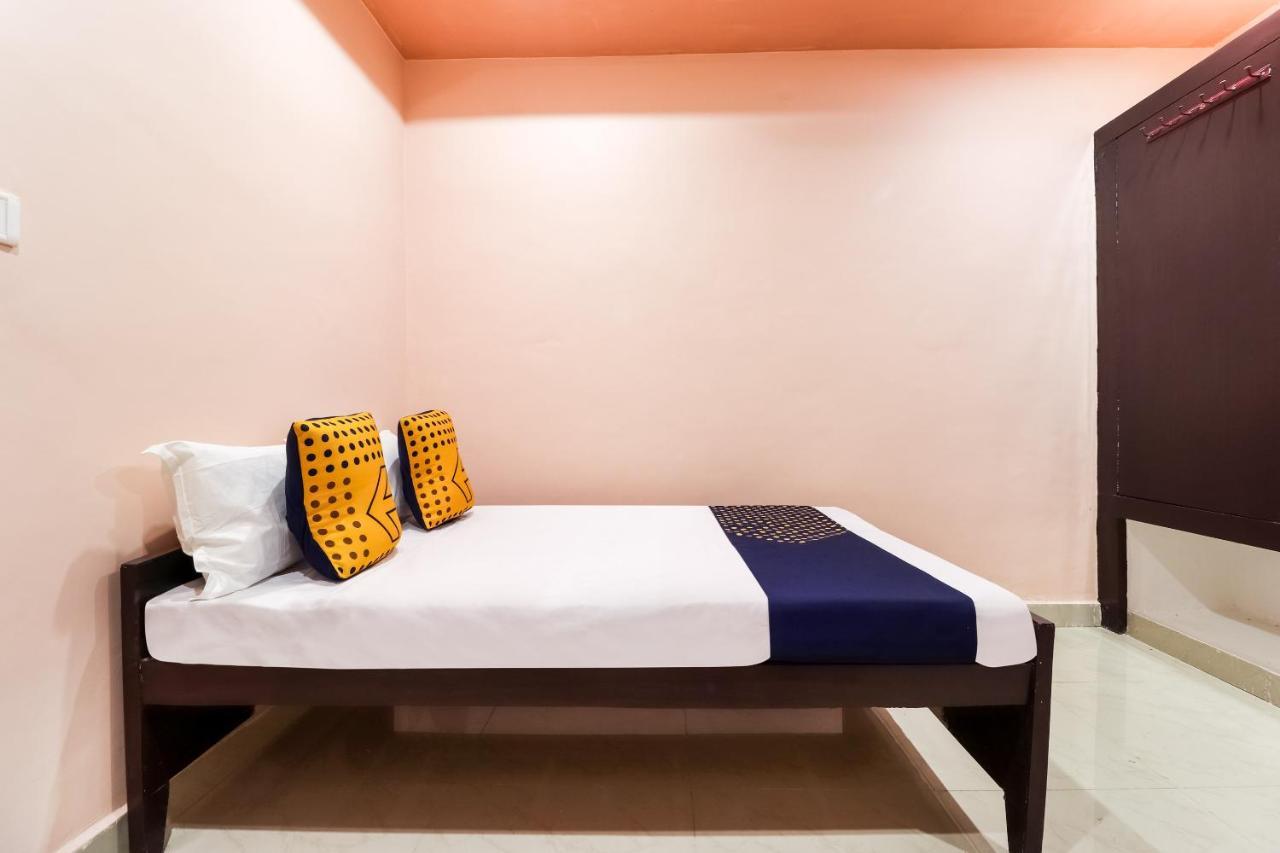 Spot On 63000 Hotel S.S. Plaza Banthra Sikandarpur Exterior foto